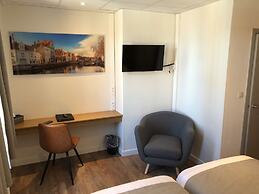 Hotel Asiris