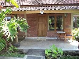 Lokasari Bungalows Spa & Gallery
