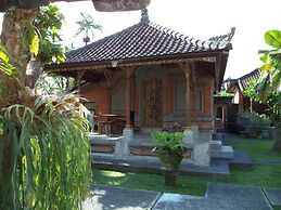 Lokasari Bungalows Spa & Gallery
