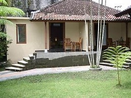 Lokasari Bungalows Spa & Gallery