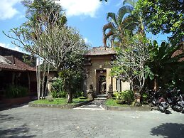 Lokasari Bungalows Spa & Gallery