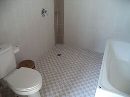 Lokasari Bungalows Spa & Gallery