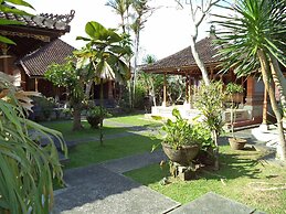 Lokasari Bungalows Spa & Gallery