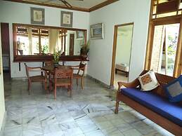 Lokasari Bungalows Spa & Gallery