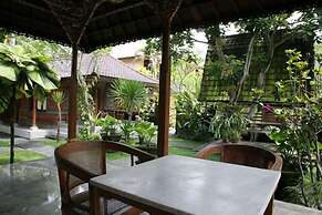 Lokasari Bungalows Spa & Gallery