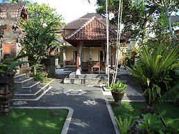 Lokasari Bungalows Spa & Gallery