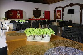 Zar Manzanillo