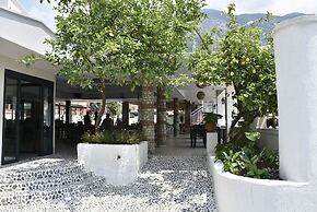 Magic Tulip Hotel