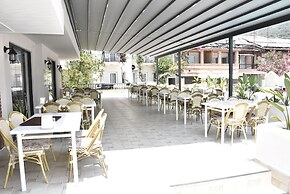 Magic Tulip Hotel