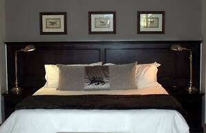 The Highlander Hotel