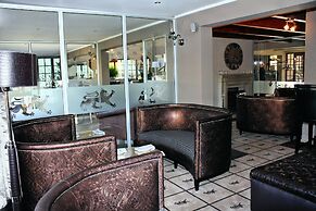 The Highlander Hotel