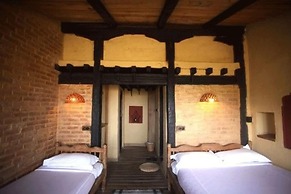 Gaun Ghar