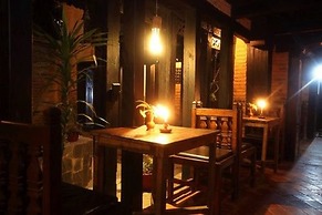 Gaun Ghar