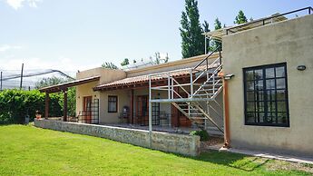 Posada Cavieres Wine Farm
