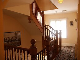Gatwick Turret Guest House