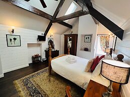 The Peak Hotel
