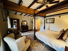 The Peak Hotel