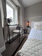 Glendevon Hotel