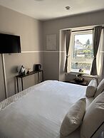 Glendevon Hotel