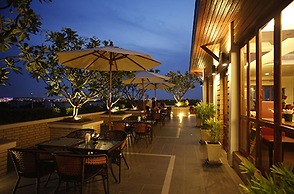 Suvarnabhumi Suite