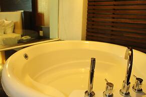 Suvarnabhumi Suite