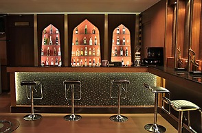 Suvarnabhumi Suite