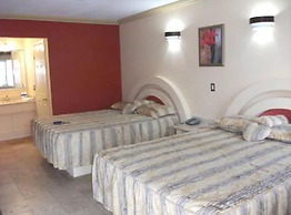 Hotel Pueblito Inn