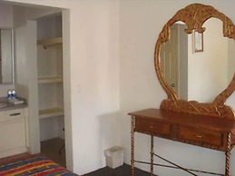 Hotel Pueblito Inn