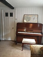 Whitehouse Guest House