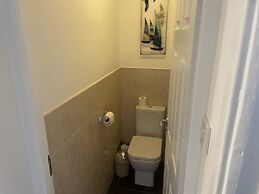 Whitehouse Guest House