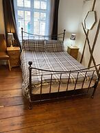 Whitehouse Guest House