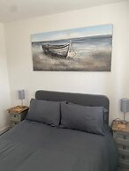 Whitehouse Guest House