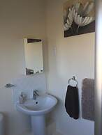 Whitehouse Guest House