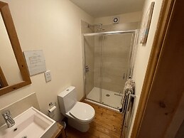 Whitehouse Guest House