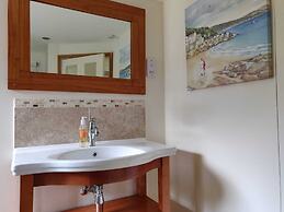 Whitehouse Guest House