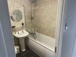 Whitehouse Guest House