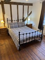 Whitehouse Guest House
