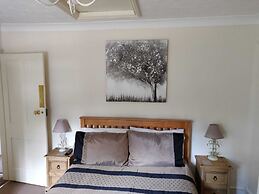 Whitehouse Guest House