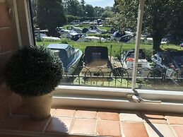 Whitehouse Guest House