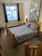 Whitehouse Guest House