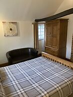 Whitehouse Guest House