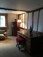 Whitehouse Guest House