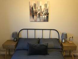 Whitehouse Guest House