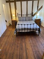 Whitehouse Guest House