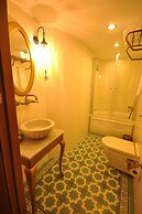 Merial Hotel