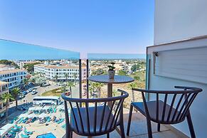 Universal Hotel Perla