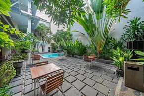 Spazzio Bali Hotel