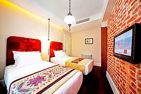 Azade Suites