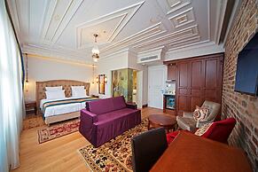 Azade Suites