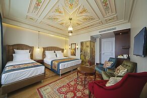 Azade Suites